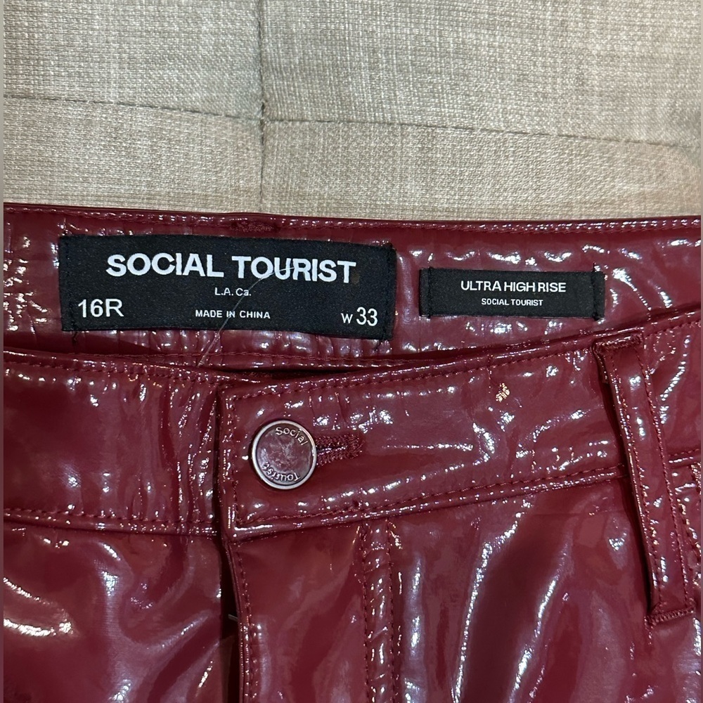 Social Tourist Faux Leather Deep Red Pants - WOMEN’S SIZE 16R (33W) - NWOT - Picture 11 of 13